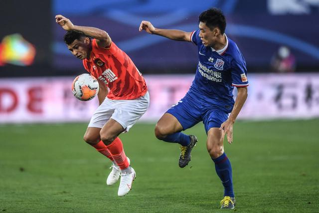 加维：亚马尔是最好的球员 但无法与梅西相提并论